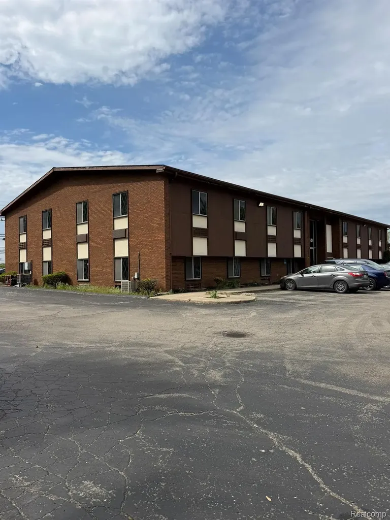 25140 Lahser Road Southfield City MI 48033