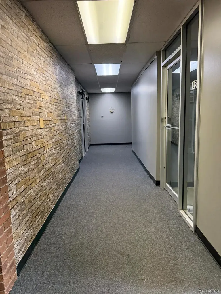 25140 Lahser Road Southfield City MI 48033