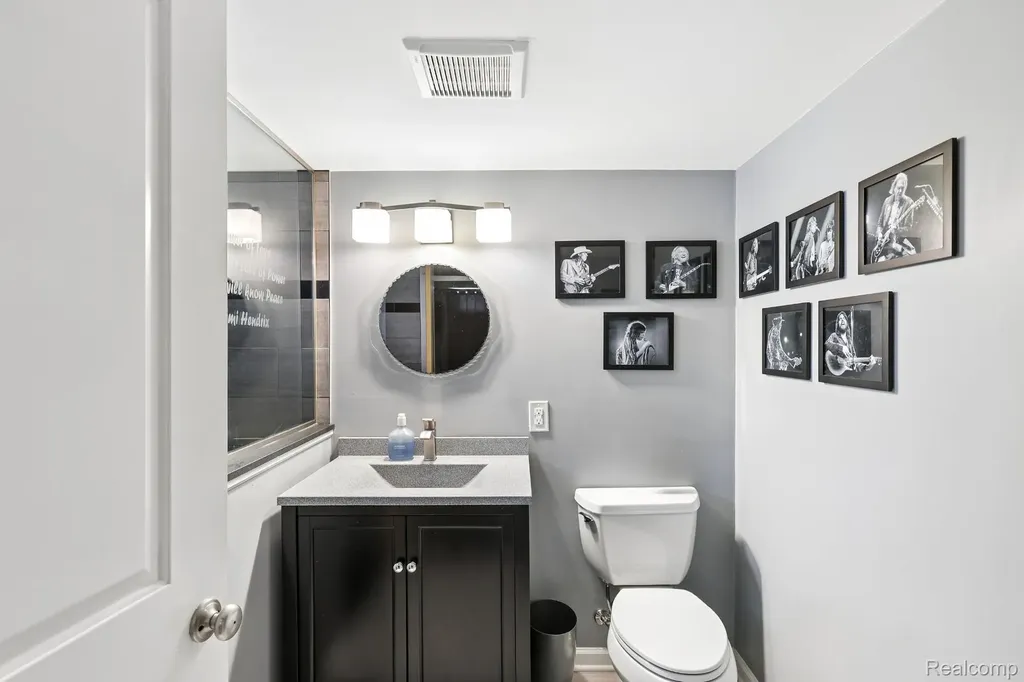 312 S Edgeworth Avenue Royal Oak City MI 48067
