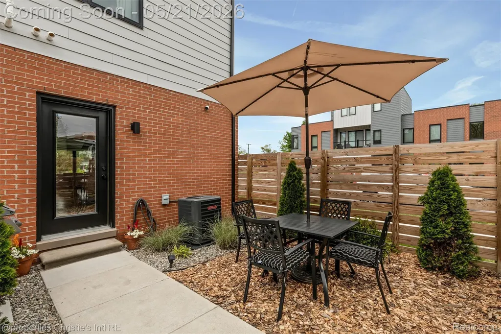 1803 Perry Street Detroit City MI 48216
