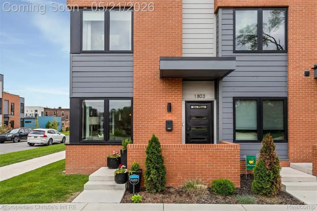 1803 Perry Street Detroit City MI 48216