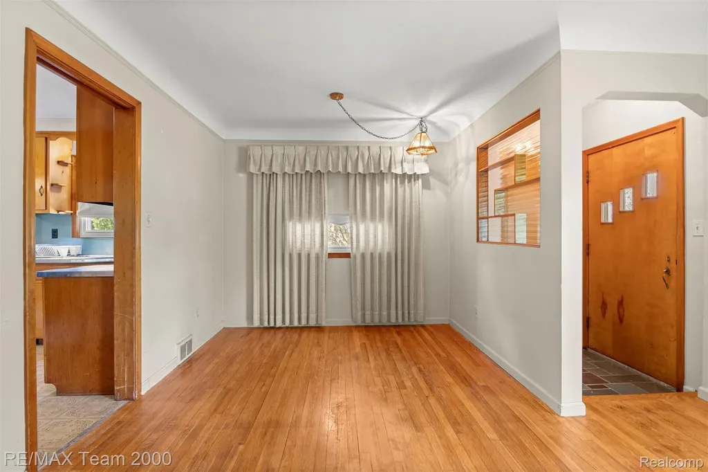 27143 Westland Road Redford Charter Township MI 48240
