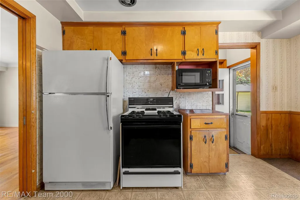27143 Westland Road Redford Charter Township MI 48240