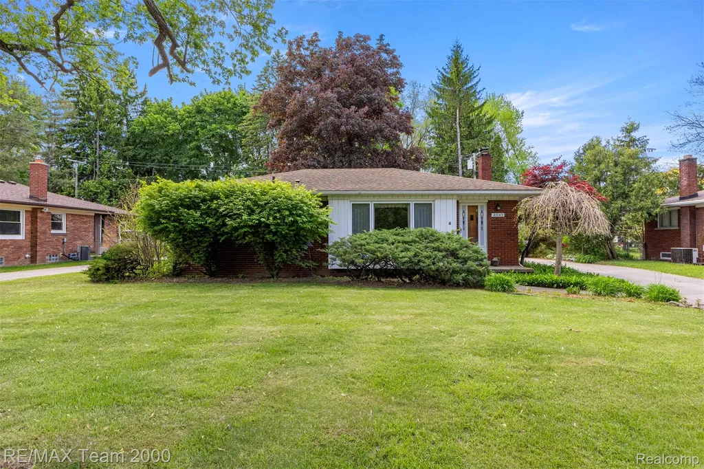 27143 Westland Road Redford Charter Township MI 48240