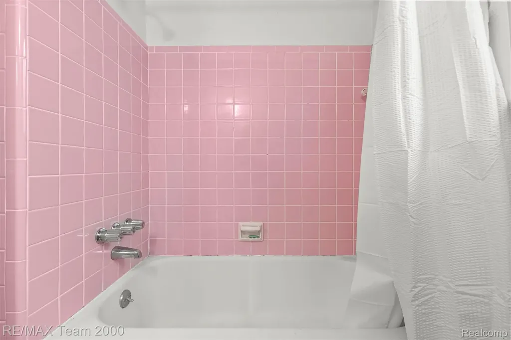 27143 Westland Road Redford Charter Township MI 48240