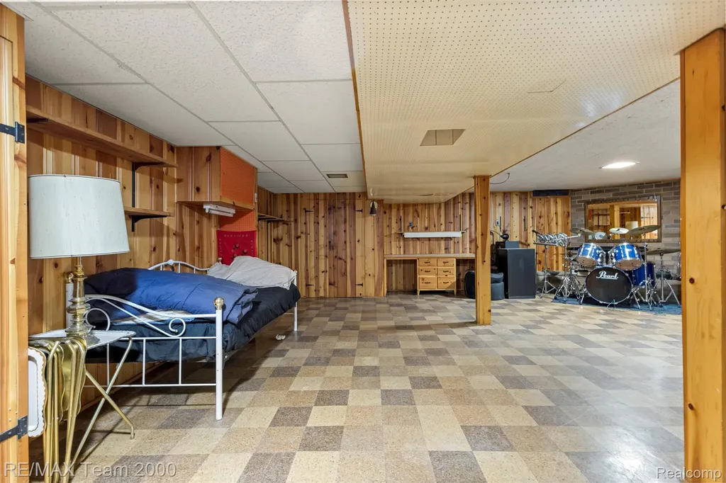 27143 Westland Road Redford Charter Township MI 48240