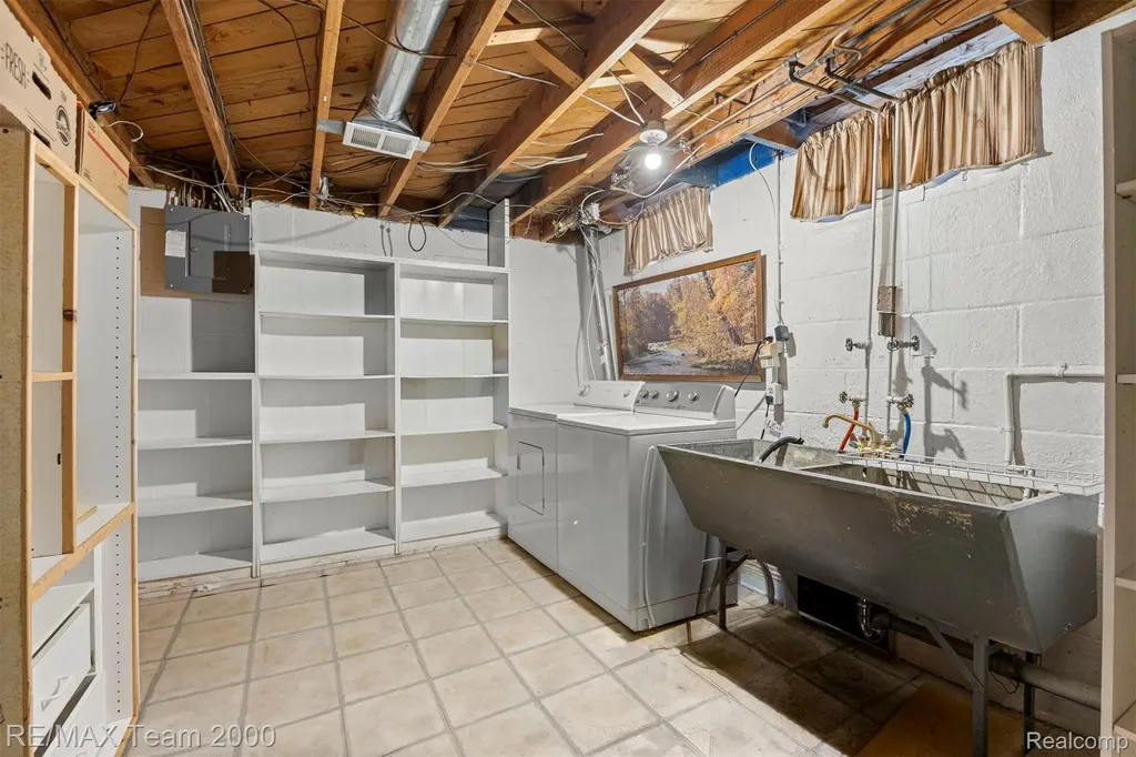 27143 Westland Road Redford Charter Township MI 48240