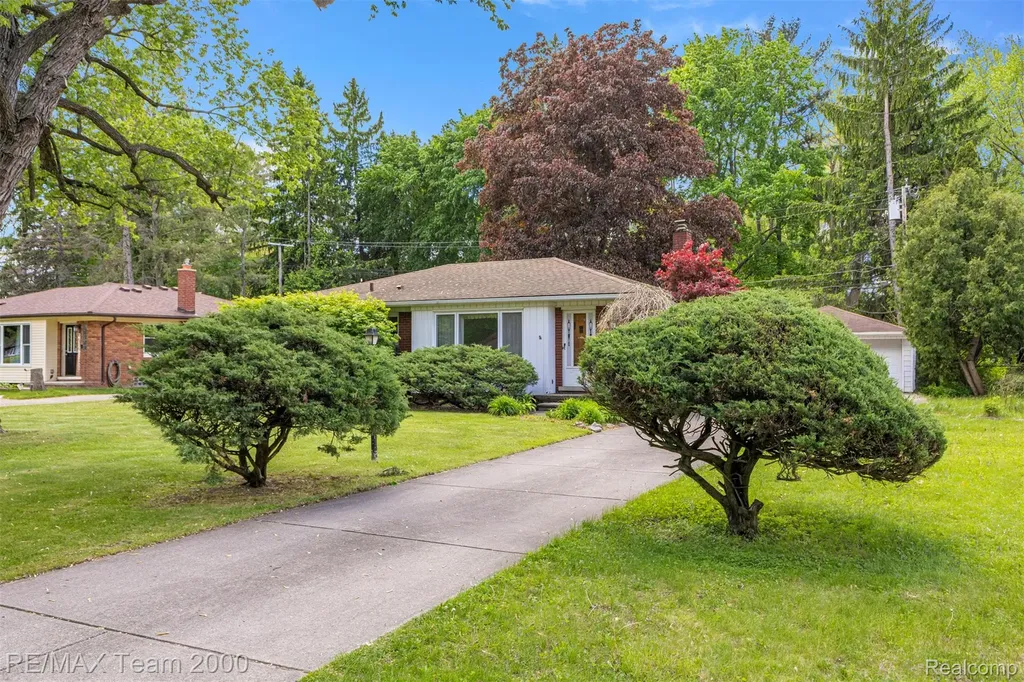27143 Westland Road Redford Charter Township MI 48240