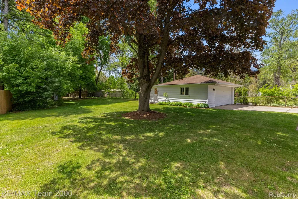 27143 Westland Road Redford Charter Township MI 48240