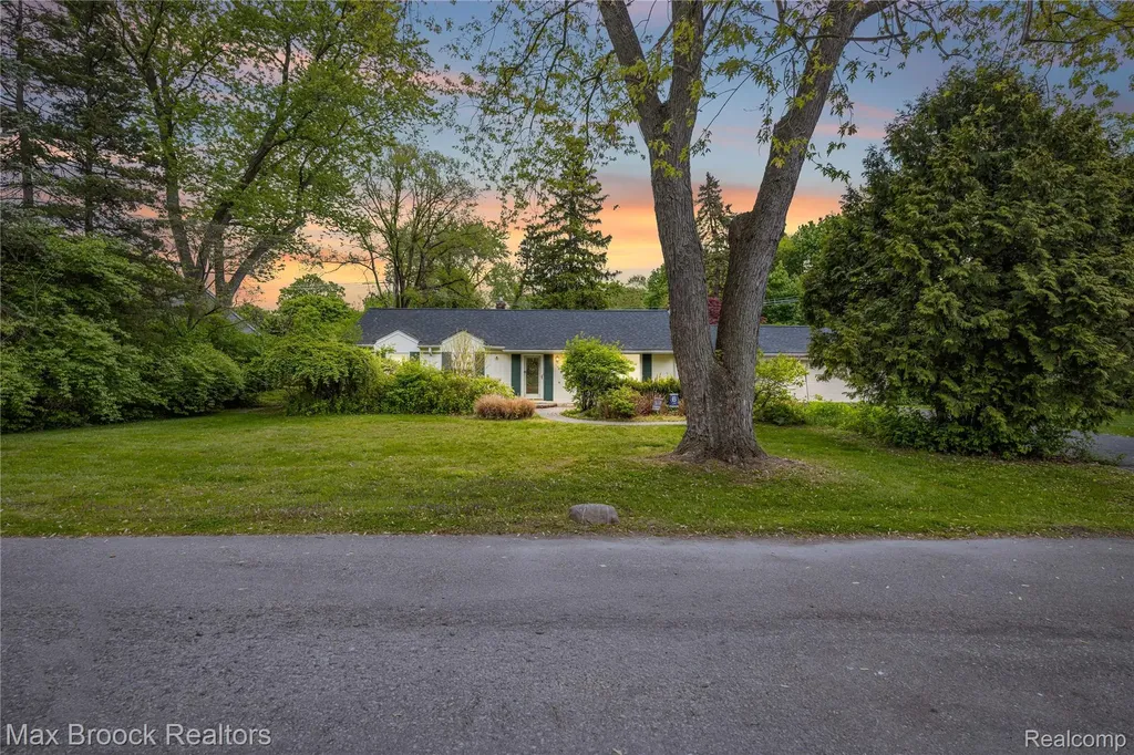 6485 Thurber Road Bloomfield Hills City MI 48301