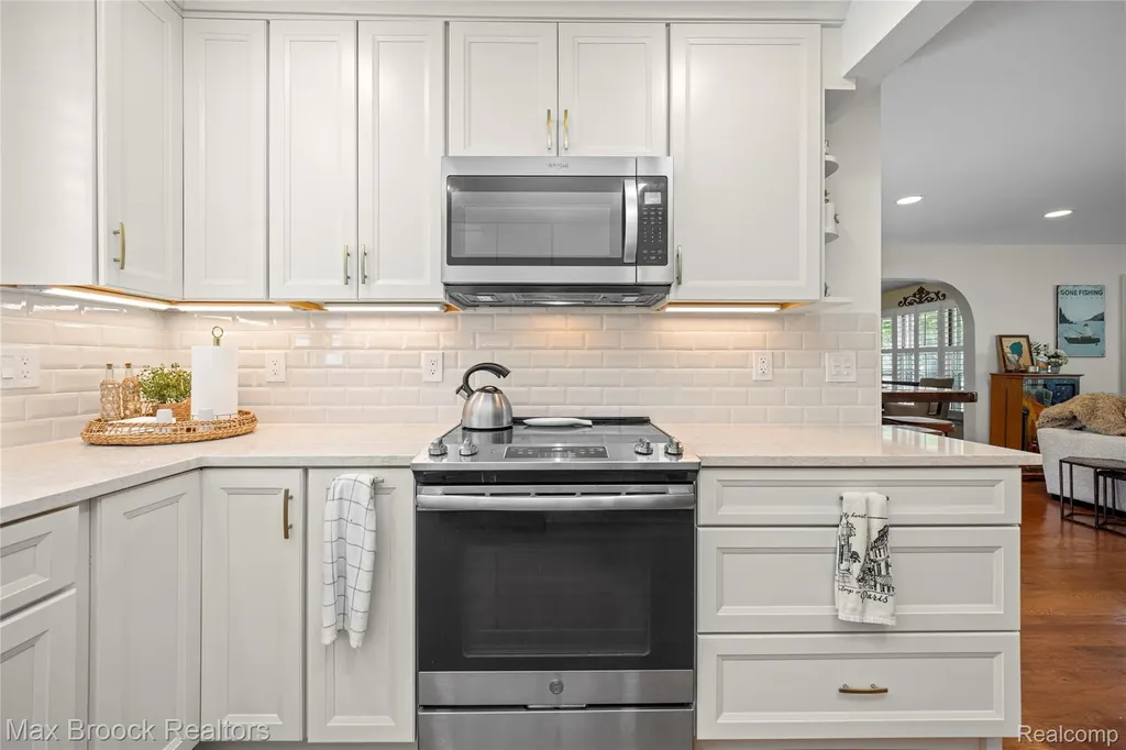 6485 Thurber Road Bloomfield Hills City MI 48301
