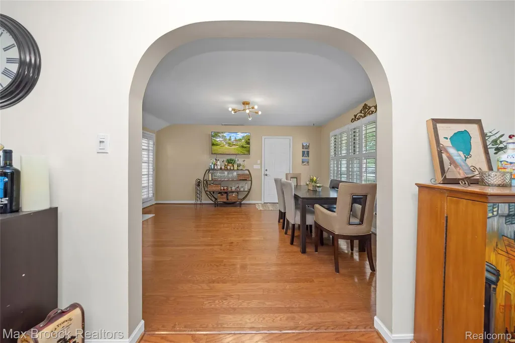 6485 Thurber Road Bloomfield Hills City MI 48301