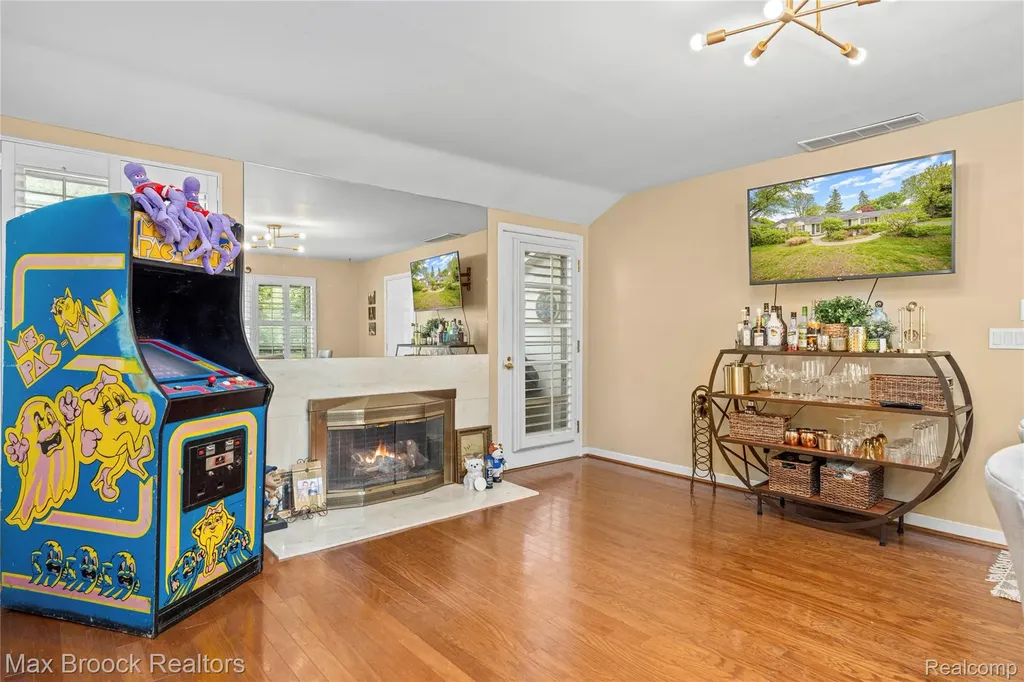6485 Thurber Road Bloomfield Hills City MI 48301