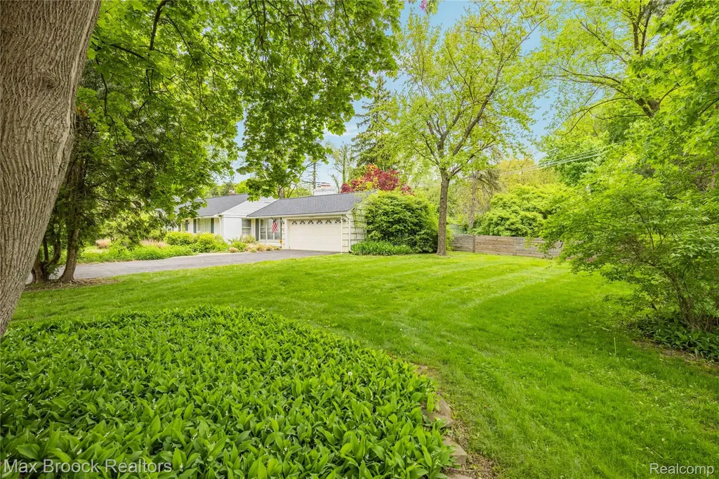 6485 Thurber Road Bloomfield Hills City MI 48301