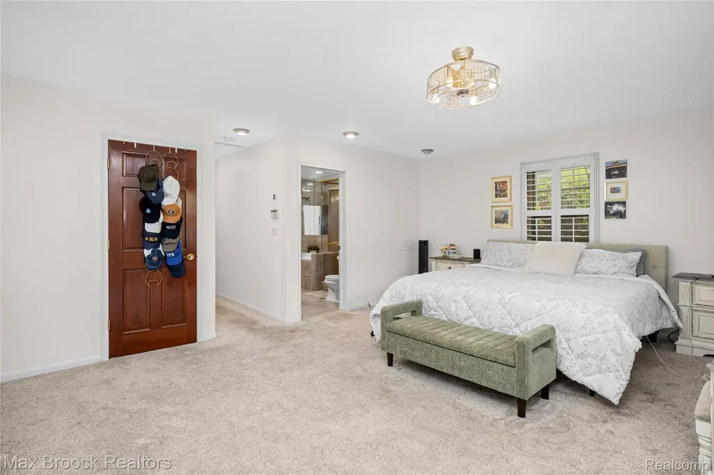 6485 Thurber Road Bloomfield Hills City MI 48301