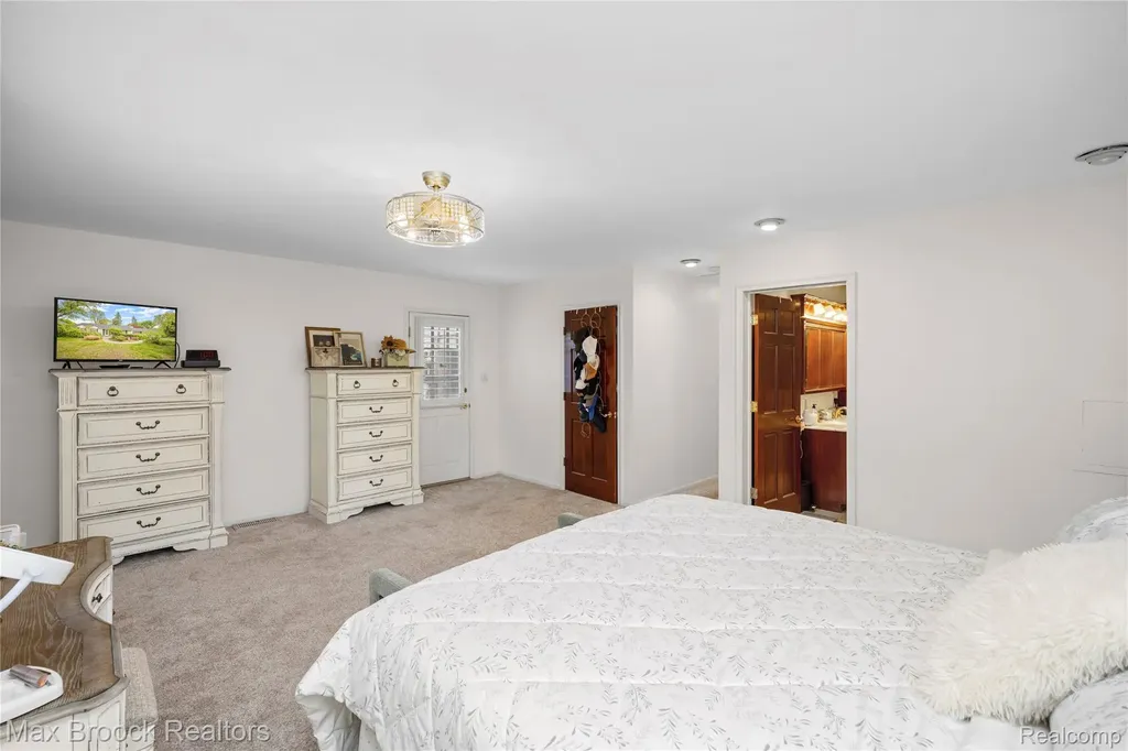6485 Thurber Road Bloomfield Hills City MI 48301