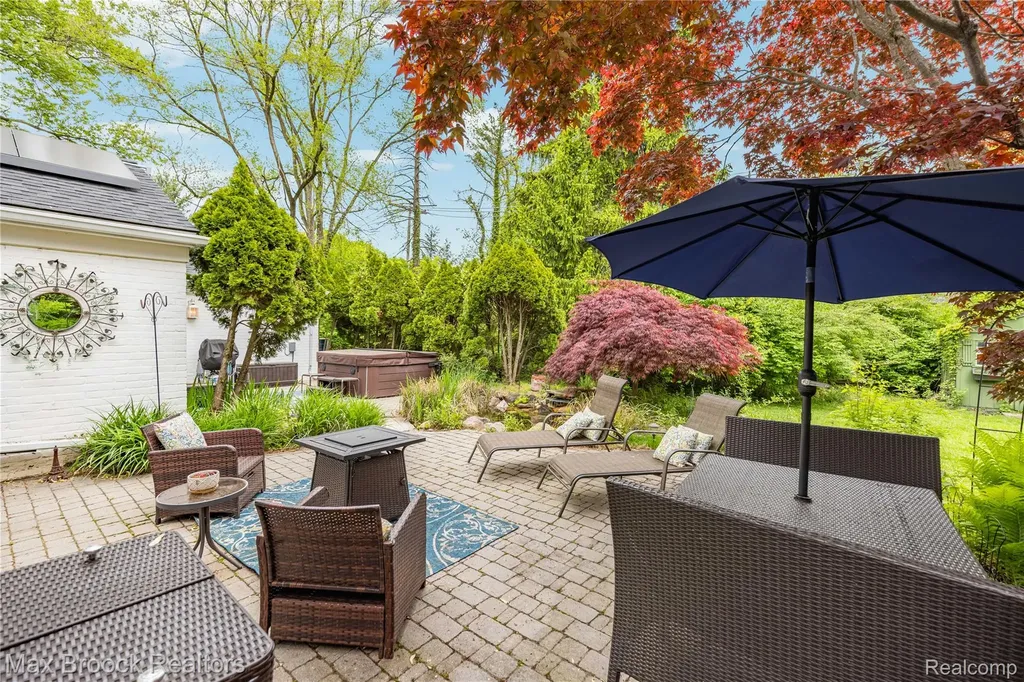 6485 Thurber Road Bloomfield Hills City MI 48301