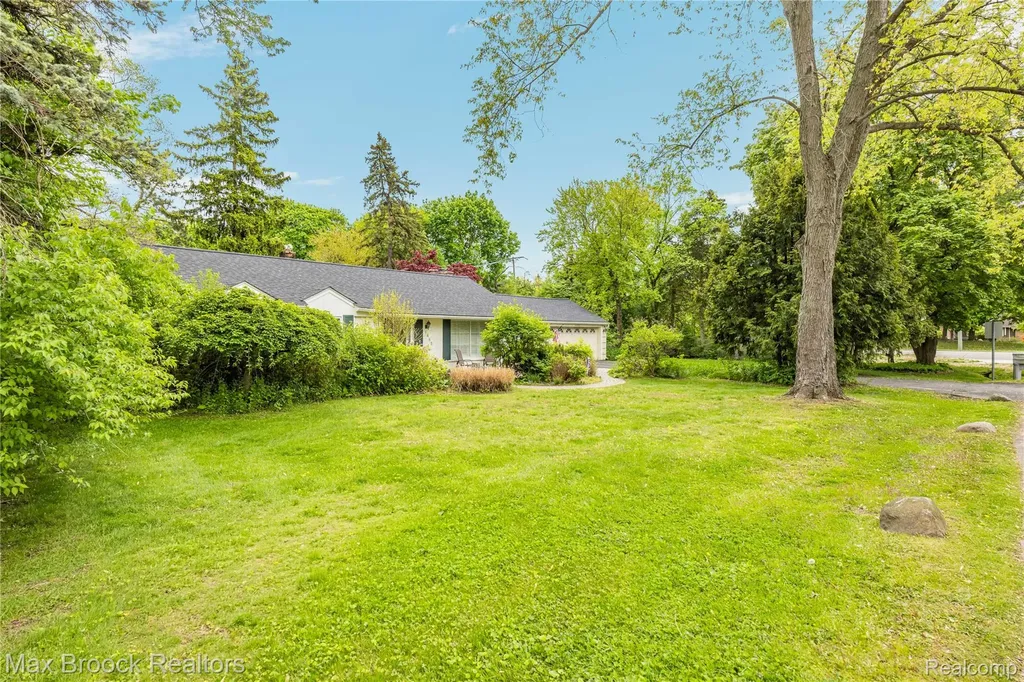 6485 Thurber Road Bloomfield Hills City MI 48301