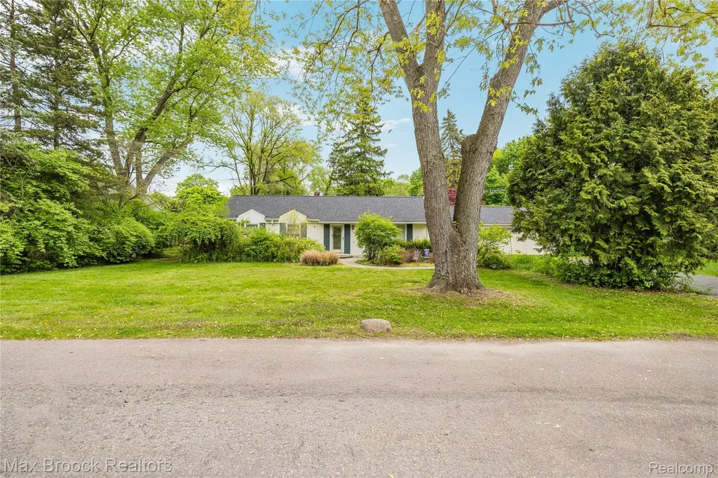 6485 Thurber Road Bloomfield Hills City MI 48301