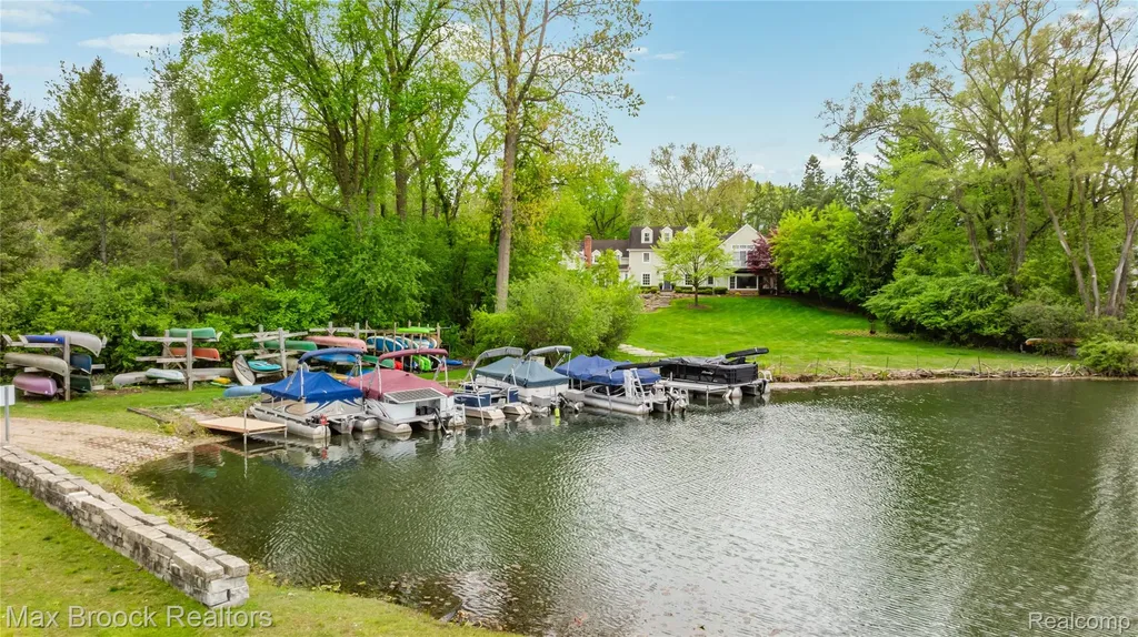 6485 Thurber Road Bloomfield Hills City MI 48301