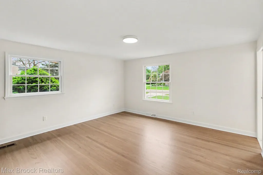 3781 Quarton Road Bloomfield Charter Township MI 48302