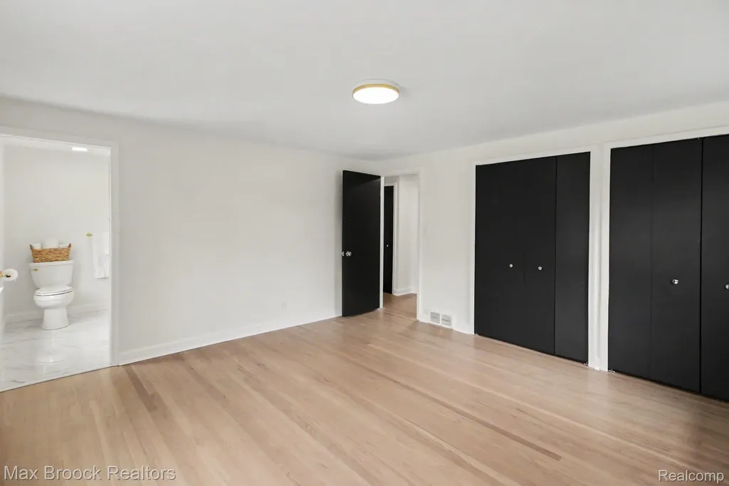 3781 Quarton Road Bloomfield Charter Township MI 48302