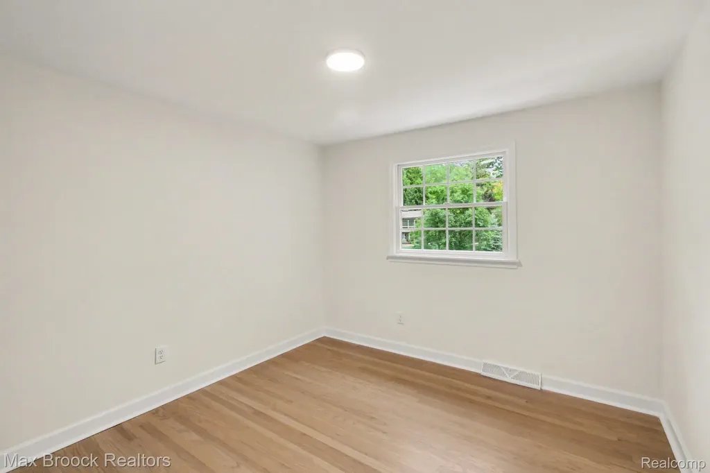 3781 Quarton Road Bloomfield Charter Township MI 48302