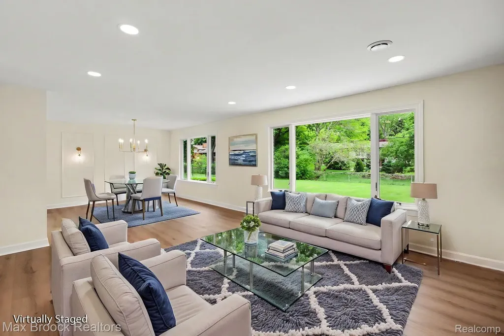 3781 Quarton Road Bloomfield Charter Township MI 48302