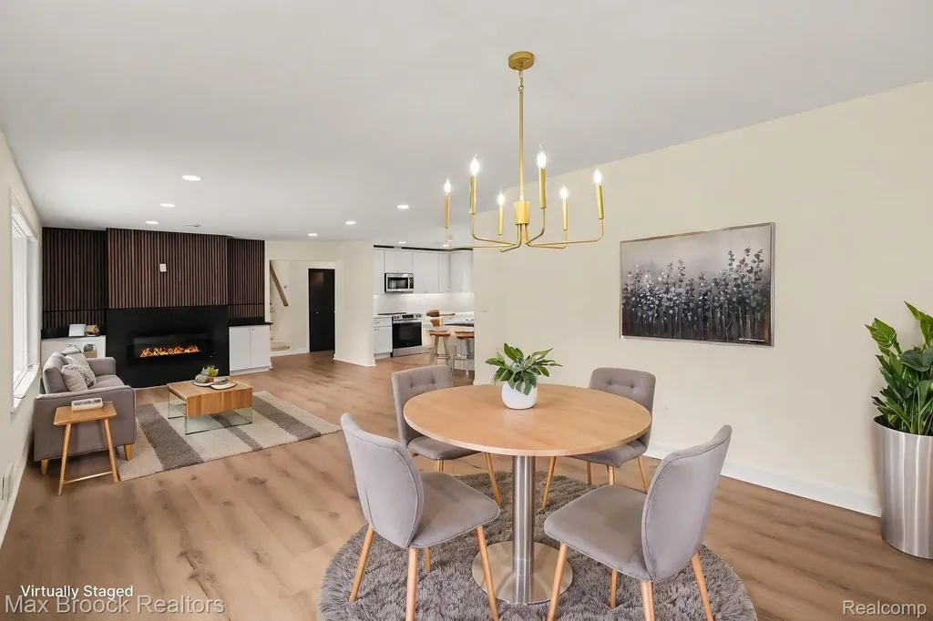 3781 Quarton Road Bloomfield Charter Township MI 48302