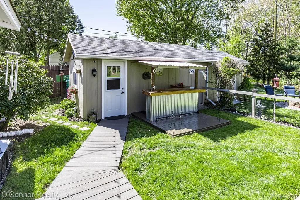 4234 Atkins Road Port Huron Charter Township MI 48060