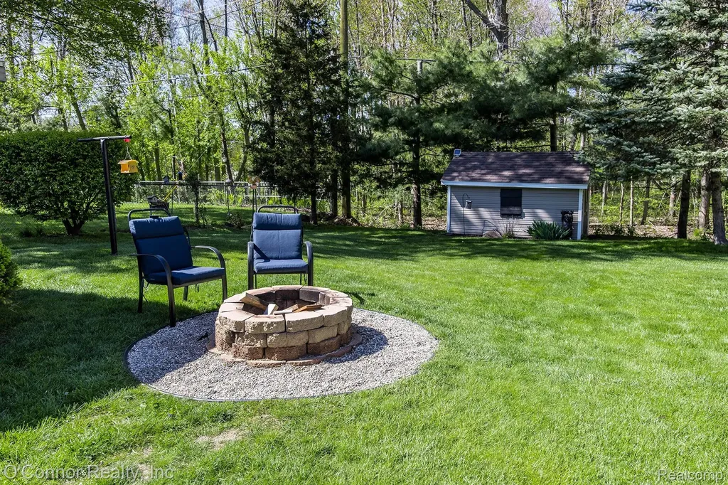 4234 Atkins Road Port Huron Charter Township MI 48060
