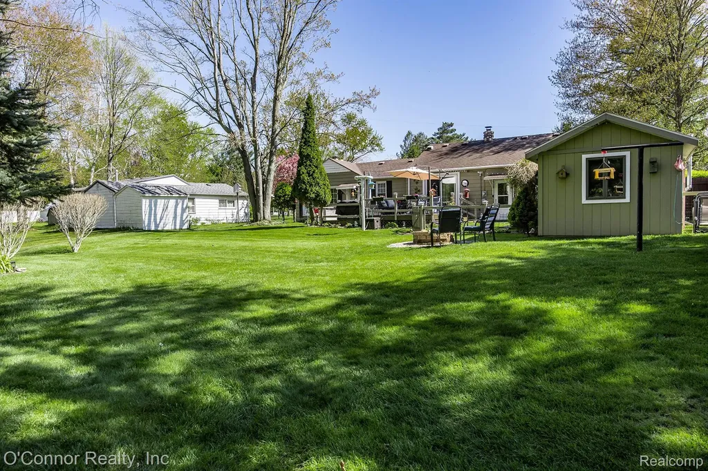 4234 Atkins Road Port Huron Charter Township MI 48060