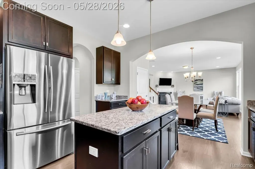 2904 Secret Way Commerce Charter Township MI 48390
