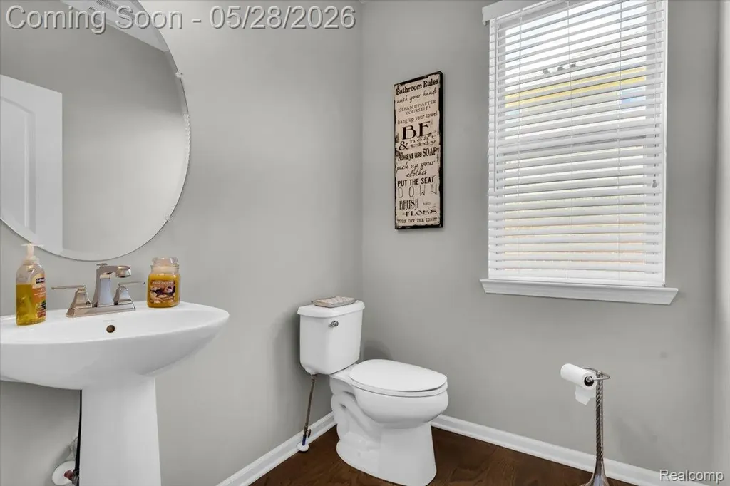 2904 Secret Way Commerce Charter Township MI 48390