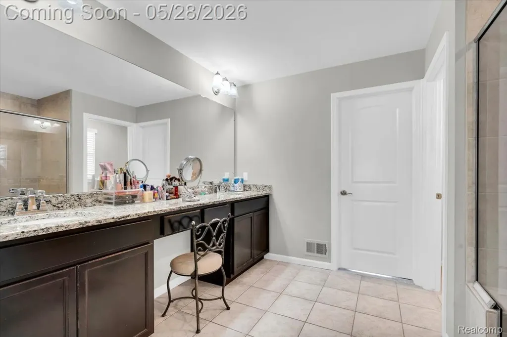 2904 Secret Way Commerce Charter Township MI 48390