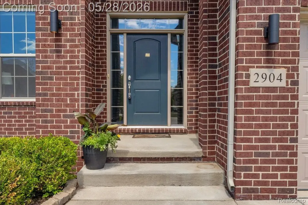 2904 Secret Way Commerce Charter Township MI 48390