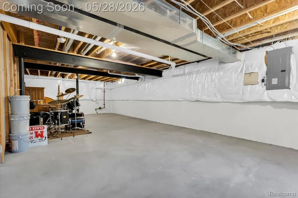 2904 Secret Way Commerce Charter Township MI 48390