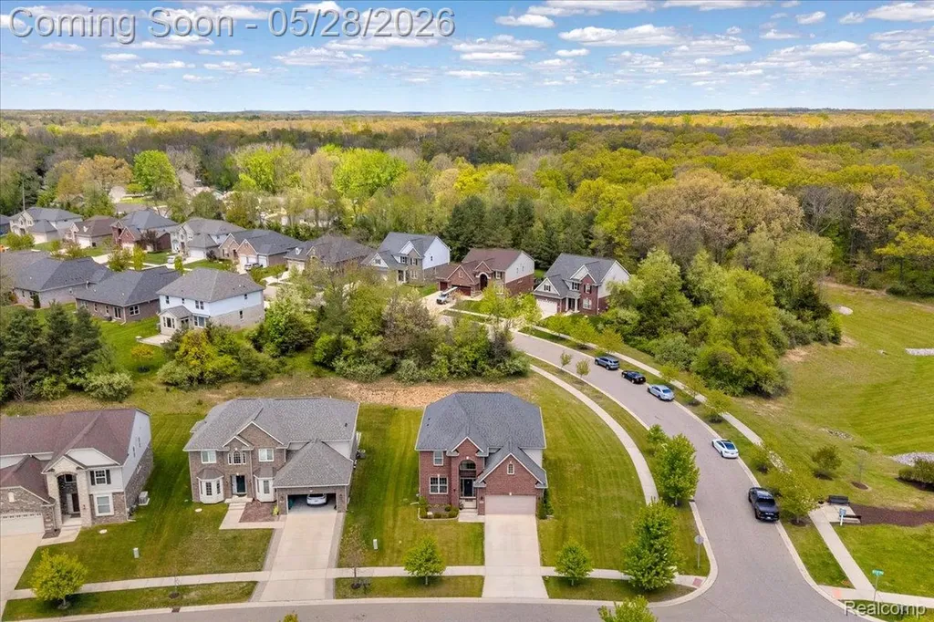 2904 Secret Way Commerce Charter Township MI 48390