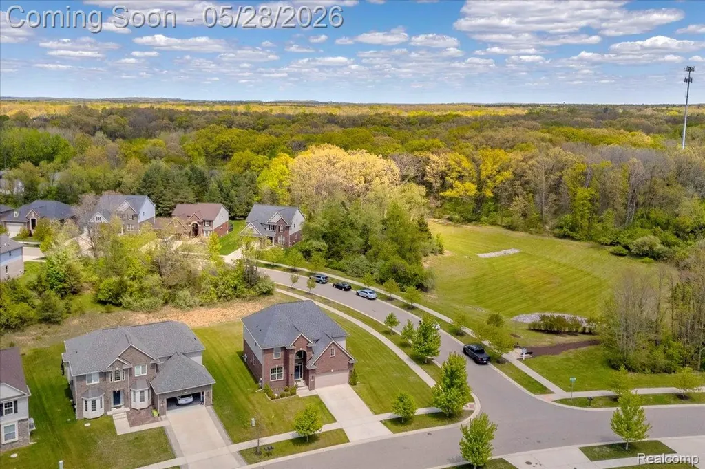 2904 Secret Way Commerce Charter Township MI 48390