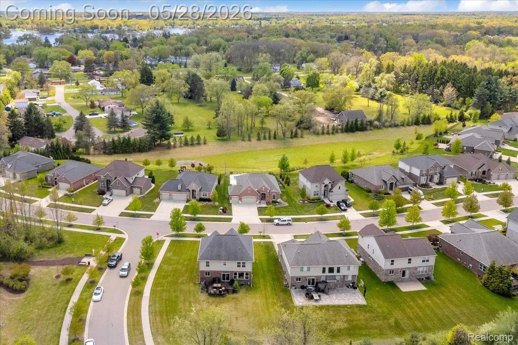 2904 Secret Way Commerce Charter Township MI 48390