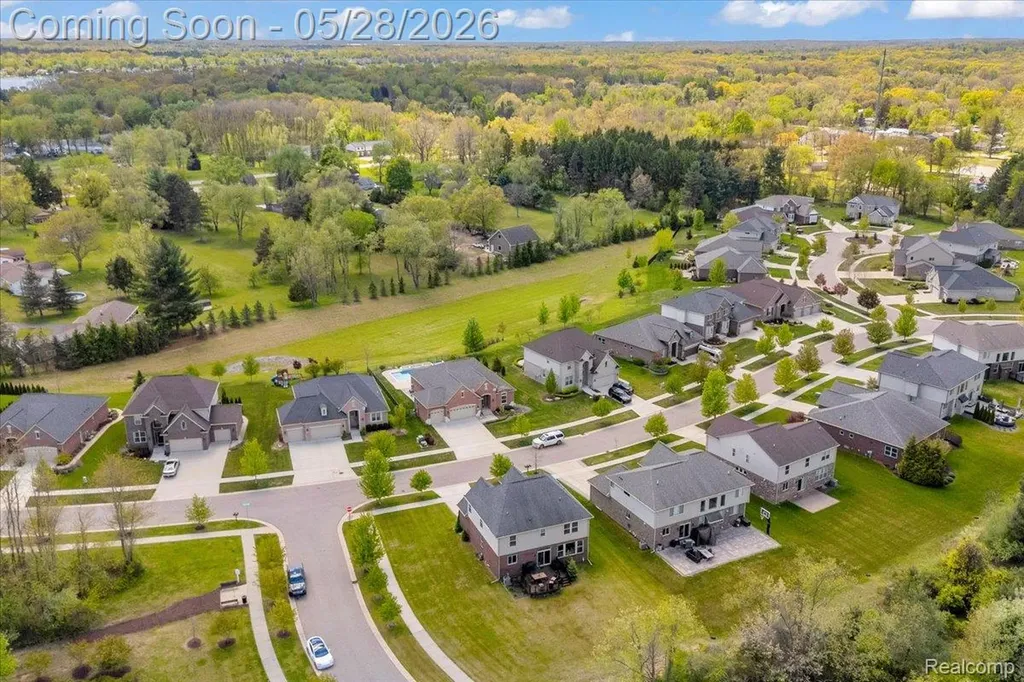 2904 Secret Way Commerce Charter Township MI 48390