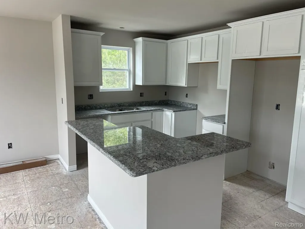 185 Whispering Pines Drive Fenton City MI 48430