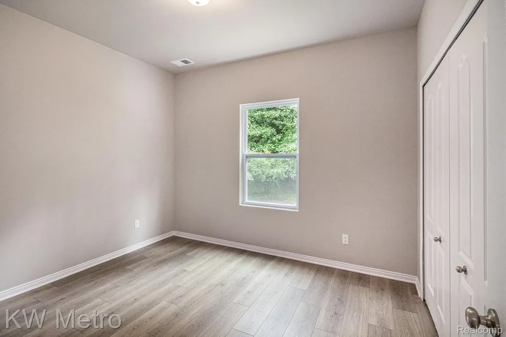 185 Whispering Pines Drive Fenton City MI 48430
