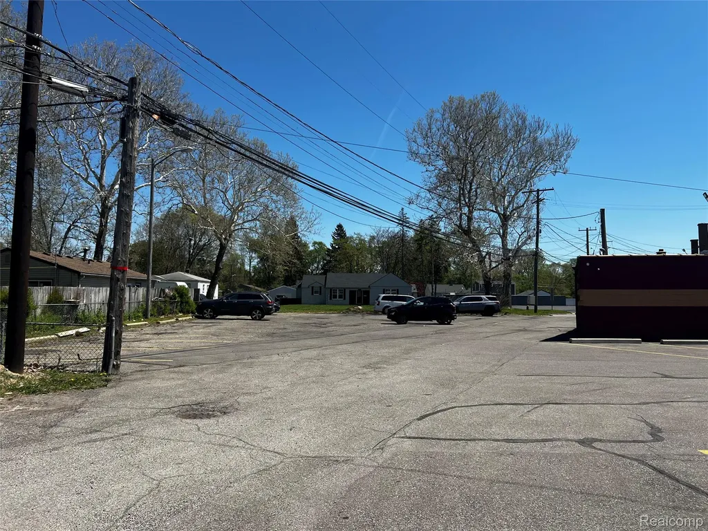 27216 Grand River Avenue Redford Charter Township MI 48240