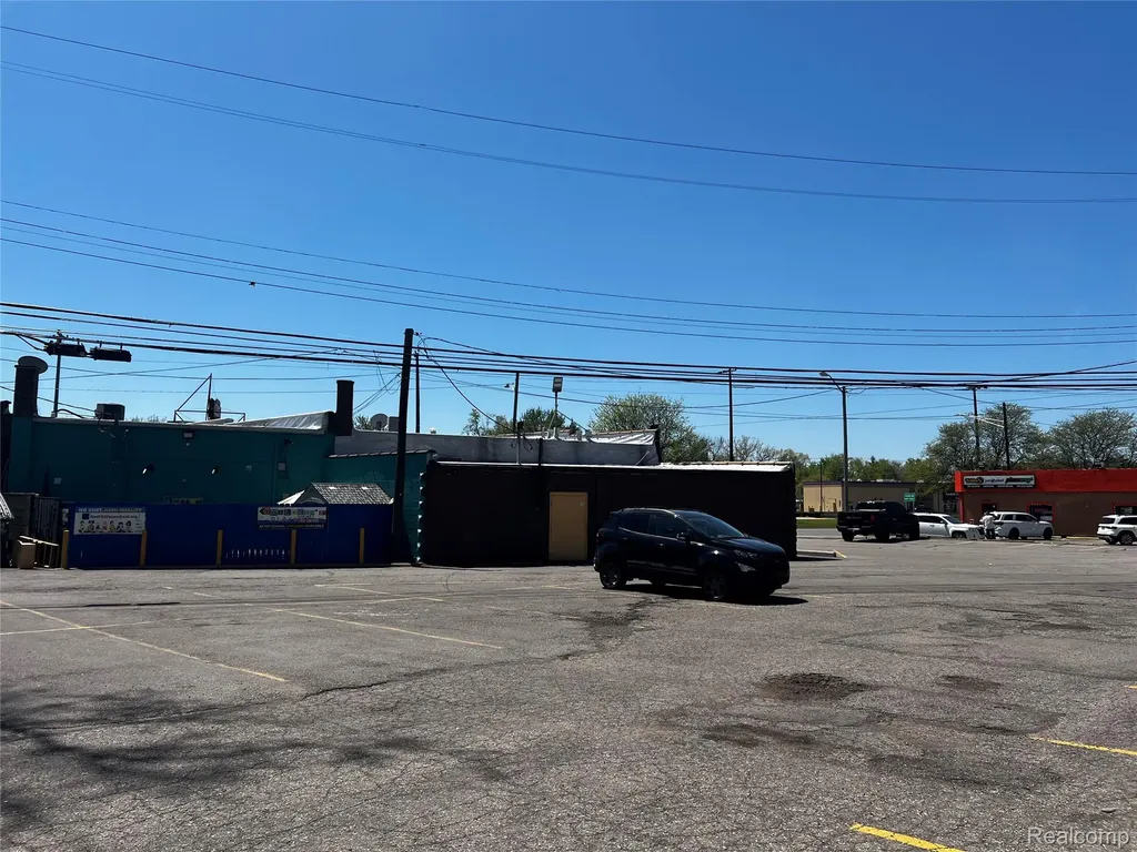 27216 Grand River Avenue Redford Charter Township MI 48240