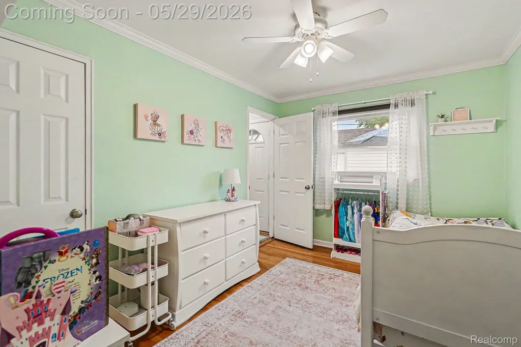 8520 Alper Street Westland City MI 48185