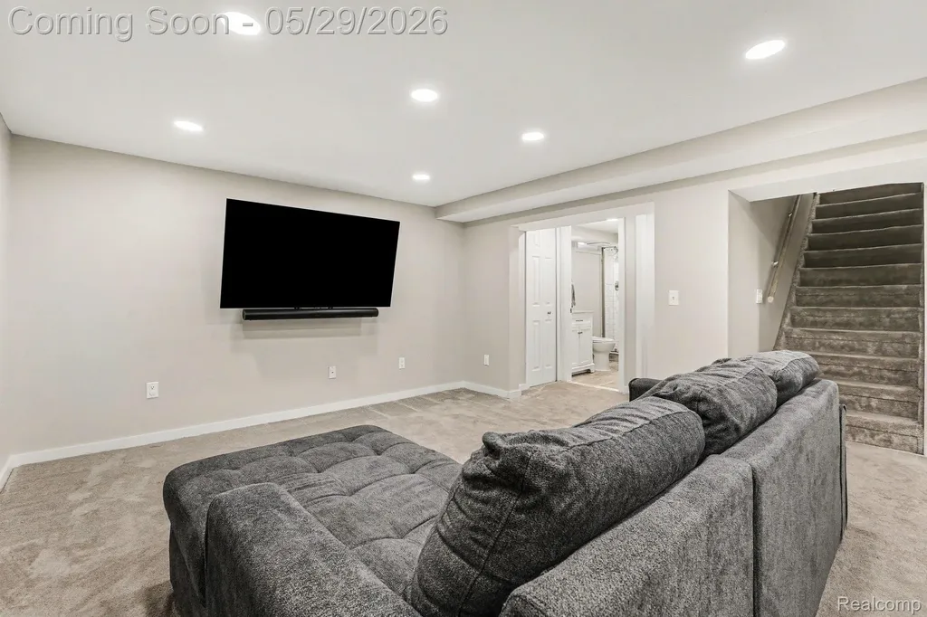 8520 Alper Street Westland City MI 48185