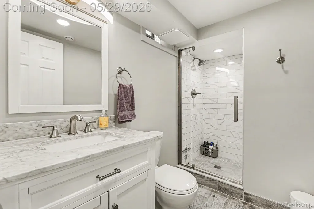 8520 Alper Street Westland City MI 48185