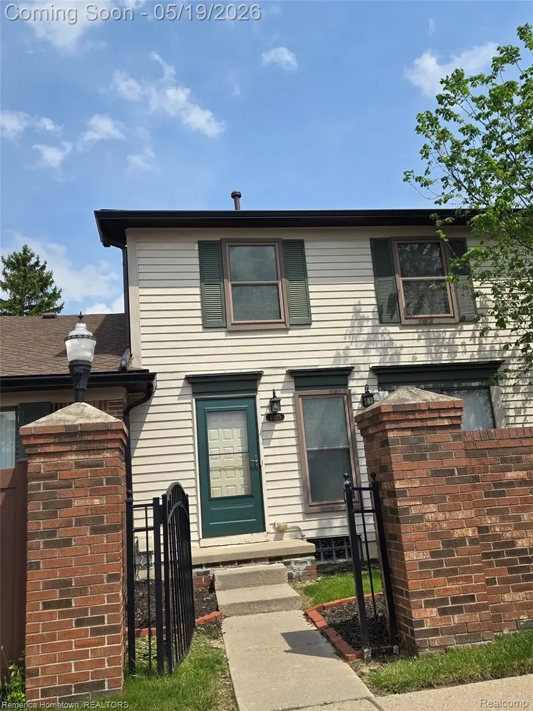 41025 Southwind Drive Canton Charter Township MI 48188