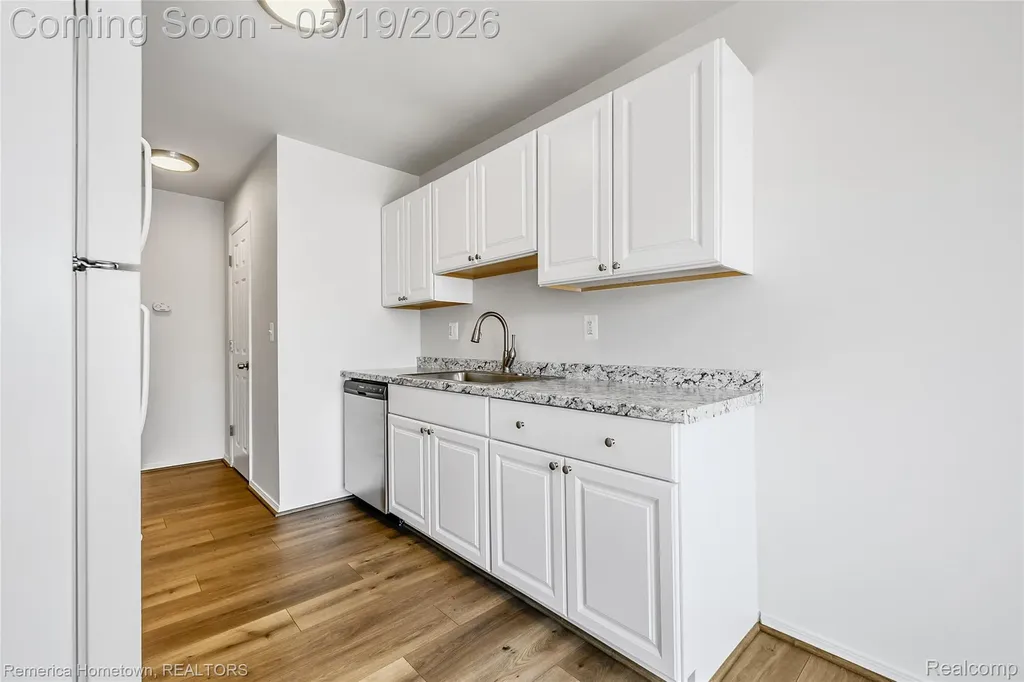 41025 Southwind Drive Canton Charter Township MI 48188